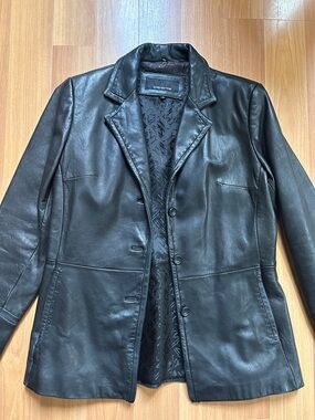 Jones New York 100%  genuine leather jacket size medium